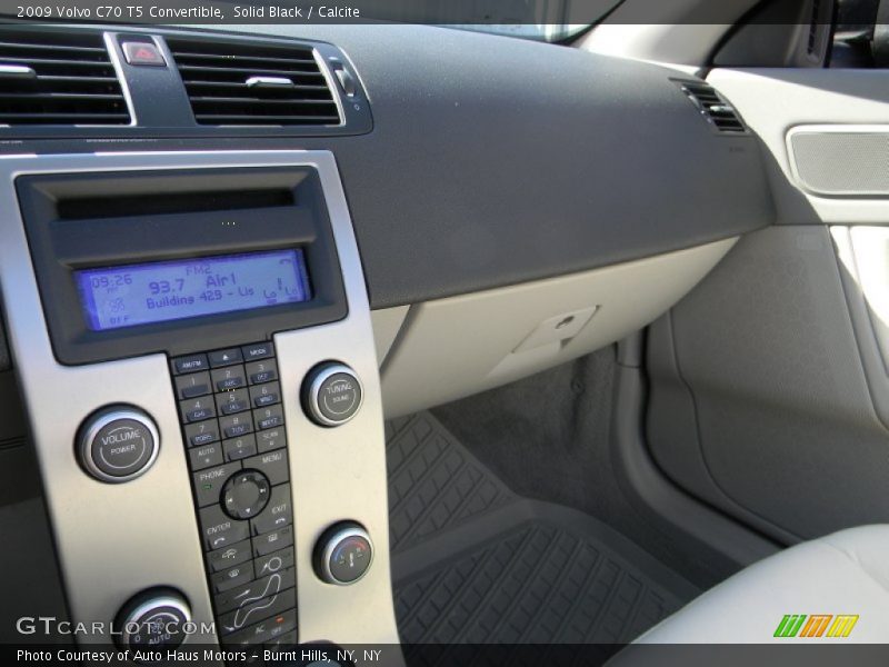 Solid Black / Calcite 2009 Volvo C70 T5 Convertible