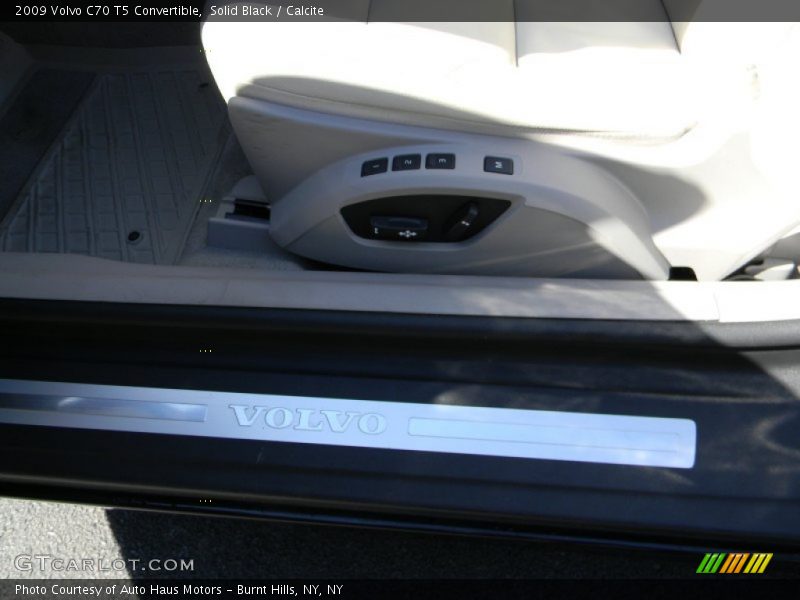 Solid Black / Calcite 2009 Volvo C70 T5 Convertible