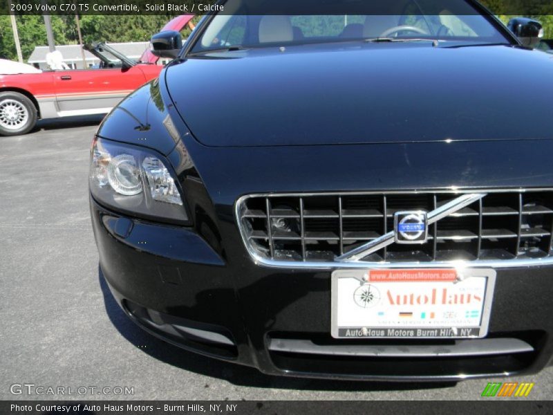 Solid Black / Calcite 2009 Volvo C70 T5 Convertible