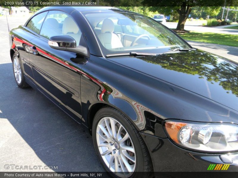 Solid Black / Calcite 2009 Volvo C70 T5 Convertible