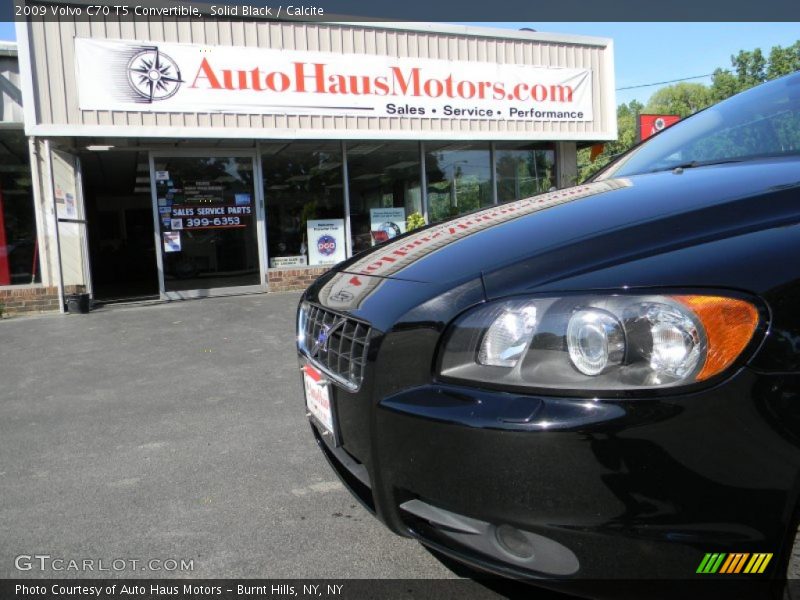Solid Black / Calcite 2009 Volvo C70 T5 Convertible