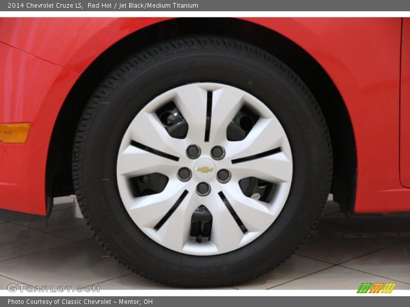 Red Hot / Jet Black/Medium Titanium 2014 Chevrolet Cruze LS
