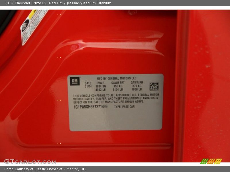 Red Hot / Jet Black/Medium Titanium 2014 Chevrolet Cruze LS