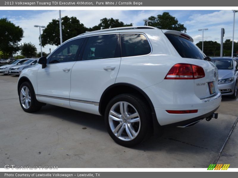 Pure White / Cornsilk Beige 2013 Volkswagen Touareg TDI Executive 4XMotion