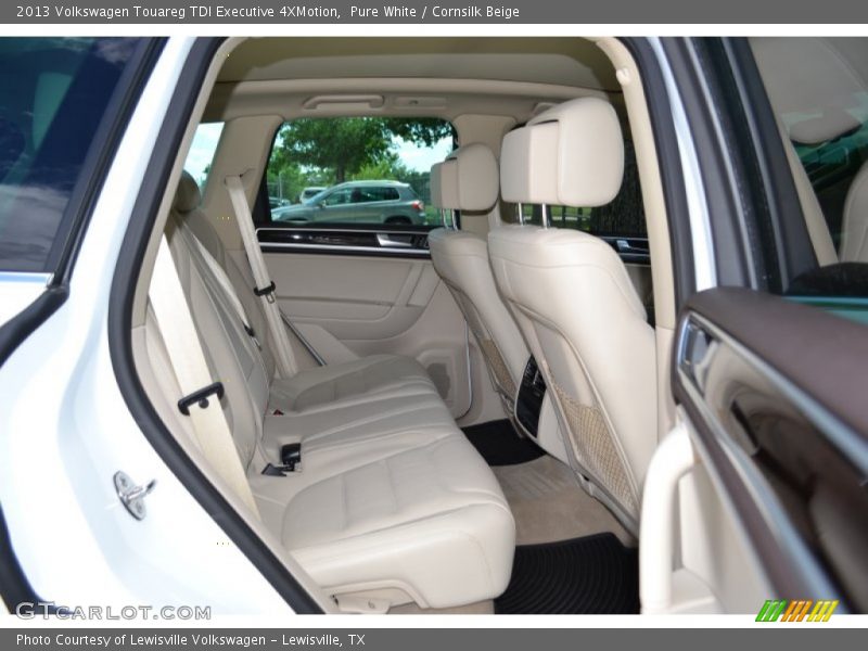 Pure White / Cornsilk Beige 2013 Volkswagen Touareg TDI Executive 4XMotion