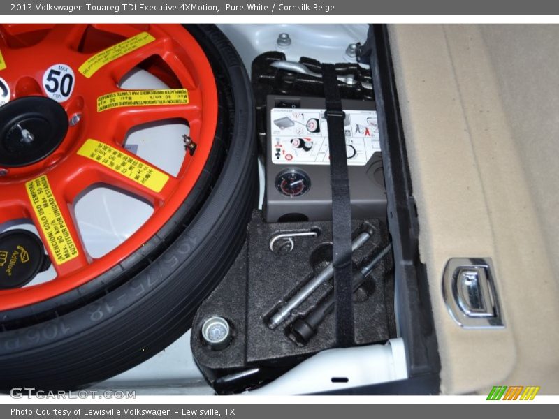 Pure White / Cornsilk Beige 2013 Volkswagen Touareg TDI Executive 4XMotion