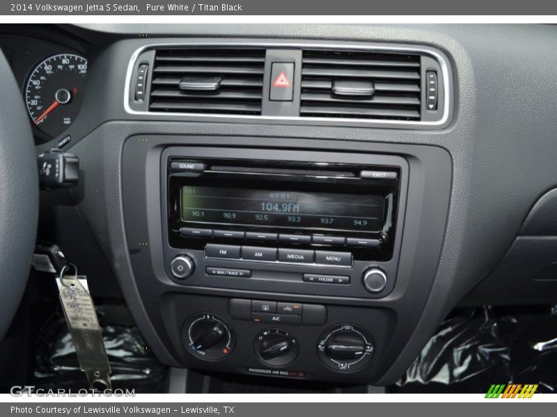 Pure White / Titan Black 2014 Volkswagen Jetta S Sedan