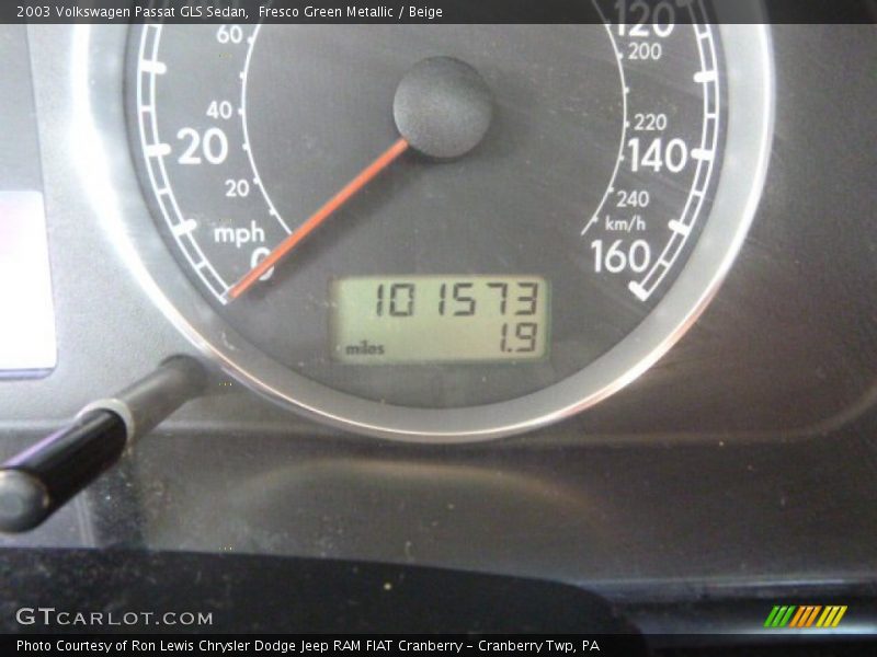 Fresco Green Metallic / Beige 2003 Volkswagen Passat GLS Sedan