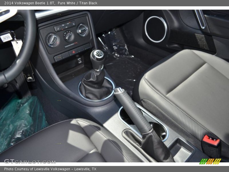 Pure White / Titan Black 2014 Volkswagen Beetle 1.8T