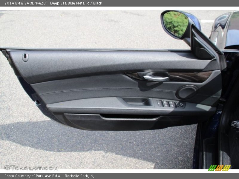 Deep Sea Blue Metallic / Black 2014 BMW Z4 sDrive28i