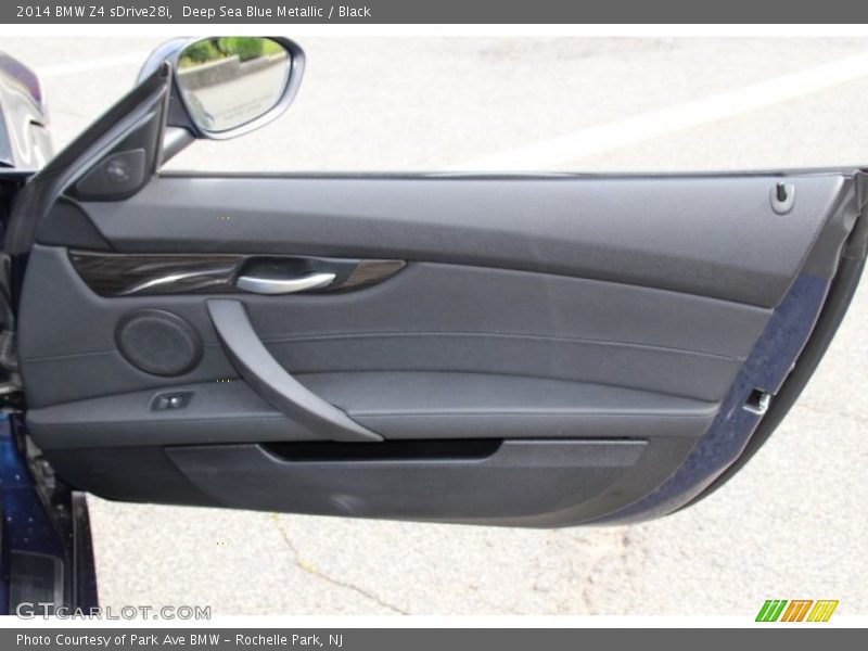 Deep Sea Blue Metallic / Black 2014 BMW Z4 sDrive28i