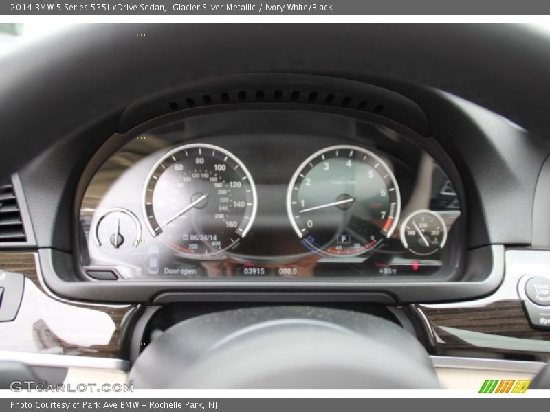 Glacier Silver Metallic / Ivory White/Black 2014 BMW 5 Series 535i xDrive Sedan