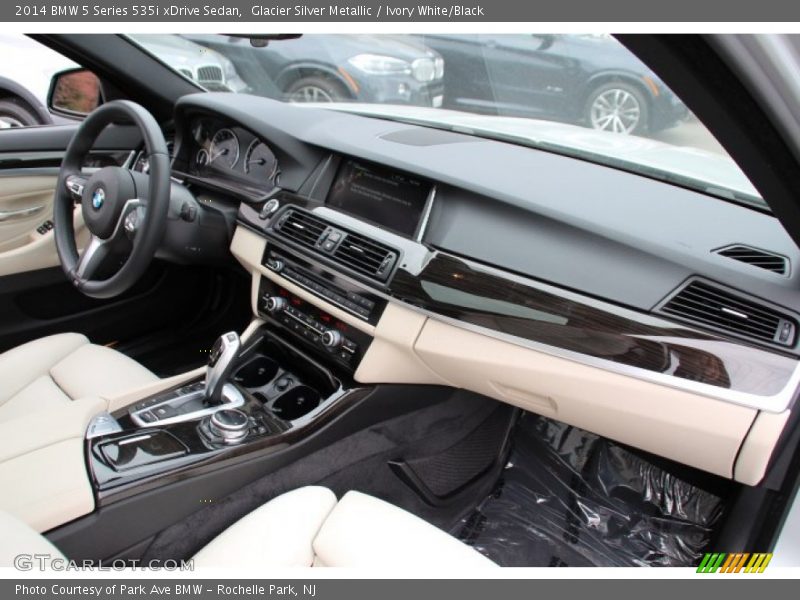 Glacier Silver Metallic / Ivory White/Black 2014 BMW 5 Series 535i xDrive Sedan