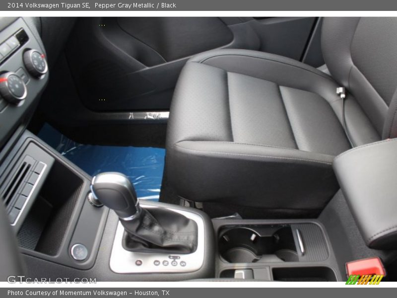 Pepper Gray Metallic / Black 2014 Volkswagen Tiguan SE