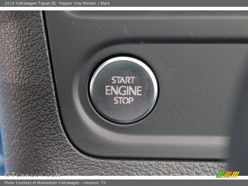 Pepper Gray Metallic / Black 2014 Volkswagen Tiguan SE