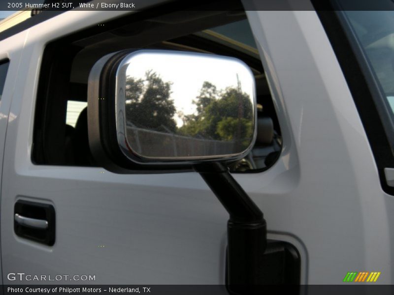 White / Ebony Black 2005 Hummer H2 SUT