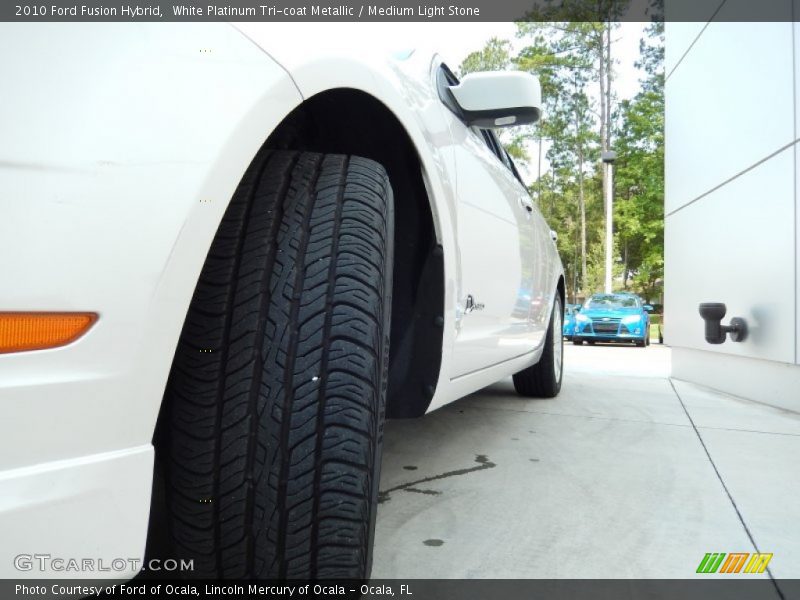 White Platinum Tri-coat Metallic / Medium Light Stone 2010 Ford Fusion Hybrid