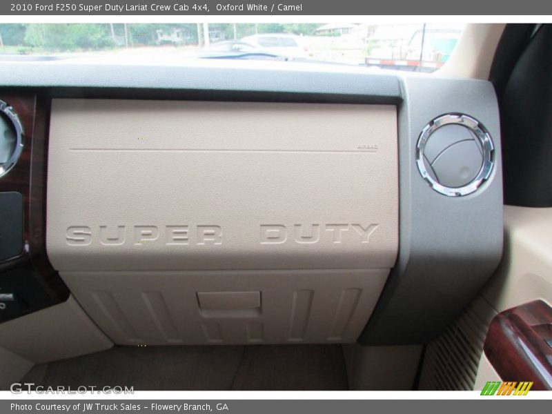 Oxford White / Camel 2010 Ford F250 Super Duty Lariat Crew Cab 4x4