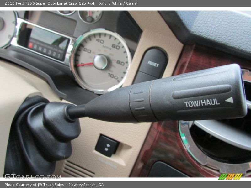 Oxford White / Camel 2010 Ford F250 Super Duty Lariat Crew Cab 4x4