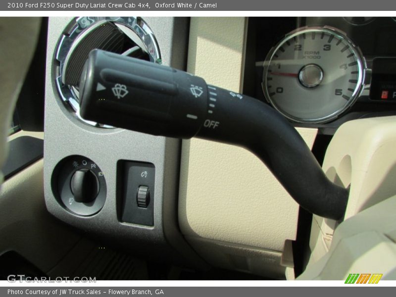 Oxford White / Camel 2010 Ford F250 Super Duty Lariat Crew Cab 4x4