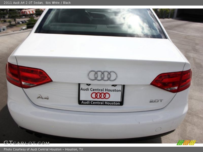 Ibis White / Black 2011 Audi A4 2.0T Sedan