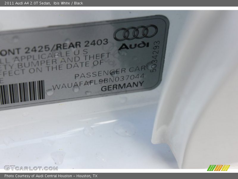Ibis White / Black 2011 Audi A4 2.0T Sedan