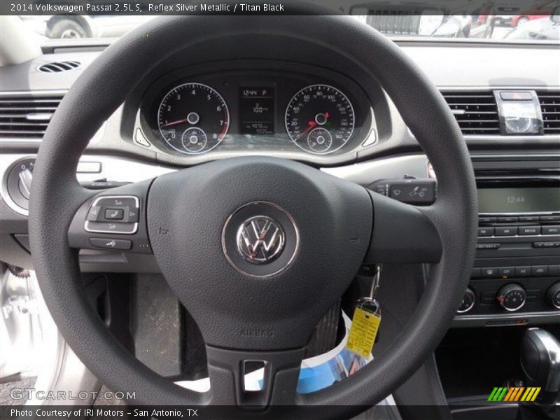 Reflex Silver Metallic / Titan Black 2014 Volkswagen Passat 2.5L S