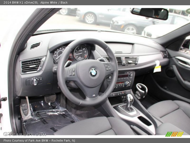 Alpine White / Black 2014 BMW X1 xDrive28i