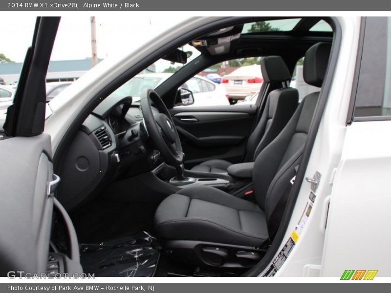 Alpine White / Black 2014 BMW X1 xDrive28i