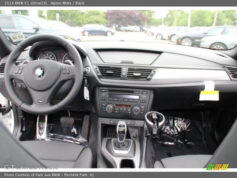 Alpine White / Black 2014 BMW X1 xDrive28i