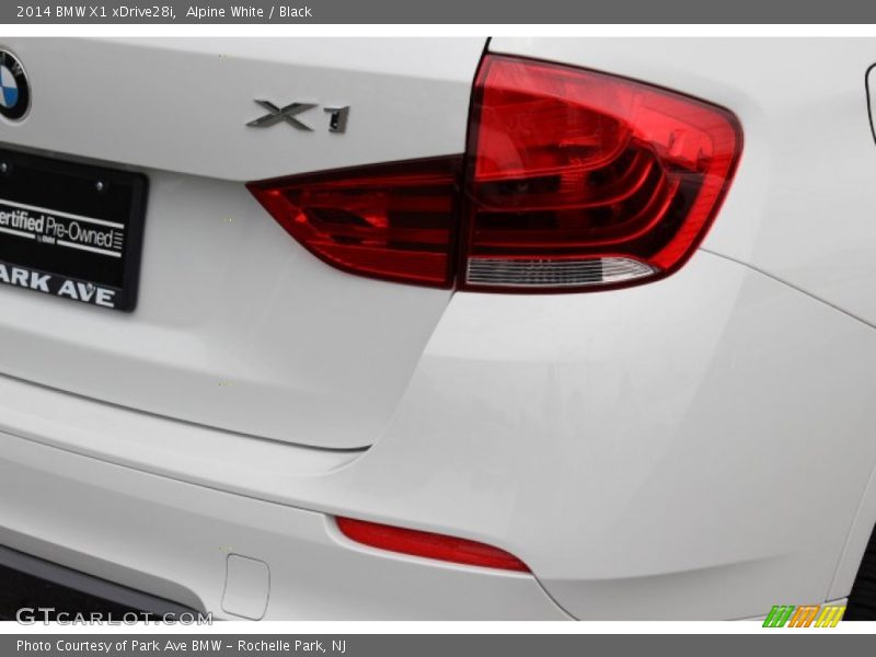 Alpine White / Black 2014 BMW X1 xDrive28i