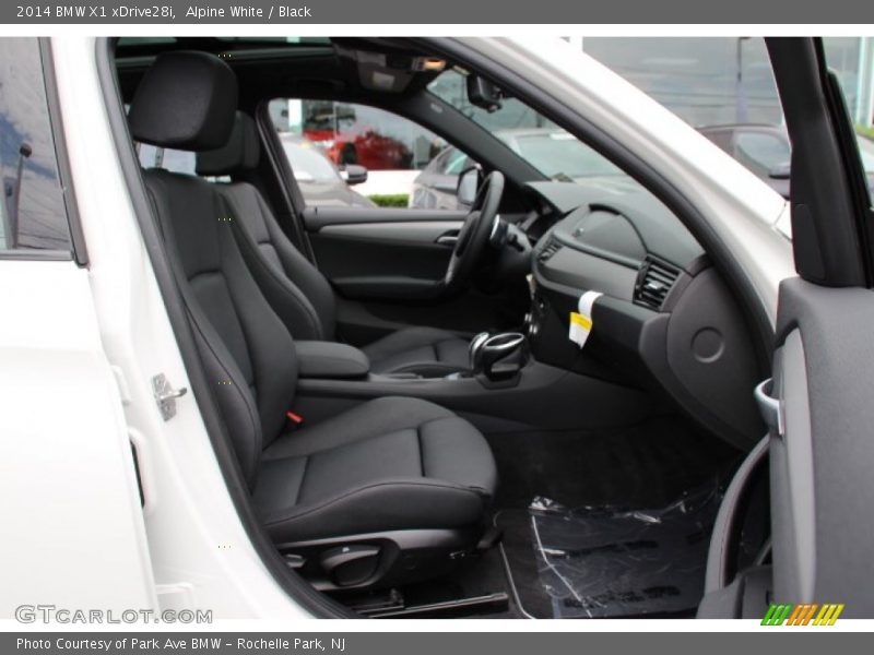 Alpine White / Black 2014 BMW X1 xDrive28i