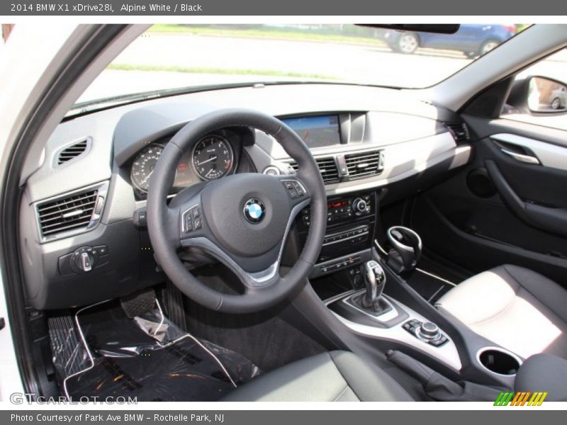 Alpine White / Black 2014 BMW X1 xDrive28i