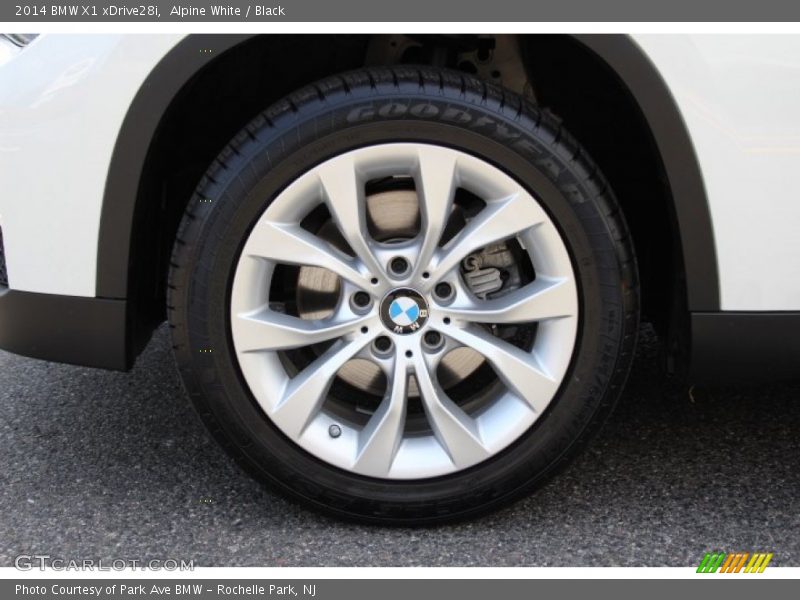 Alpine White / Black 2014 BMW X1 xDrive28i