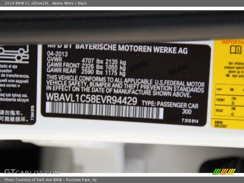 Alpine White / Black 2014 BMW X1 xDrive28i