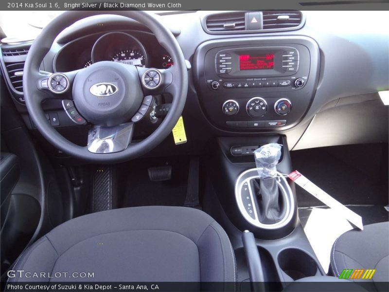 Bright Silver / Black Diamond Woven Cloth 2014 Kia Soul 1.6