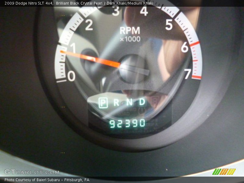 Brilliant Black Crystal Pearl / Dark Khaki/Medium Khaki 2009 Dodge Nitro SLT 4x4