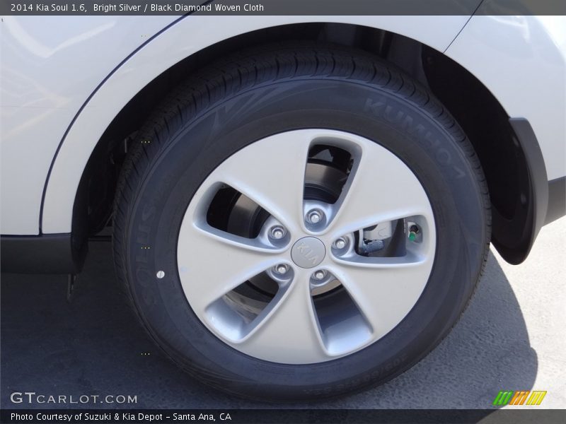 Bright Silver / Black Diamond Woven Cloth 2014 Kia Soul 1.6