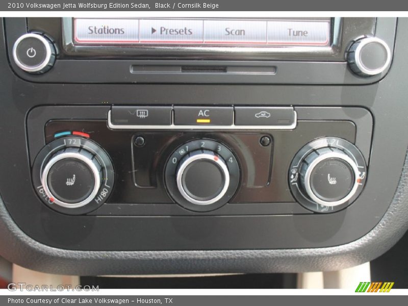 Black / Cornsilk Beige 2010 Volkswagen Jetta Wolfsburg Edition Sedan