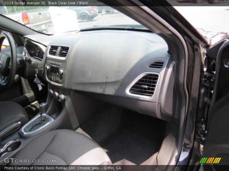 Black Clear Coat / Black 2014 Dodge Avenger SE