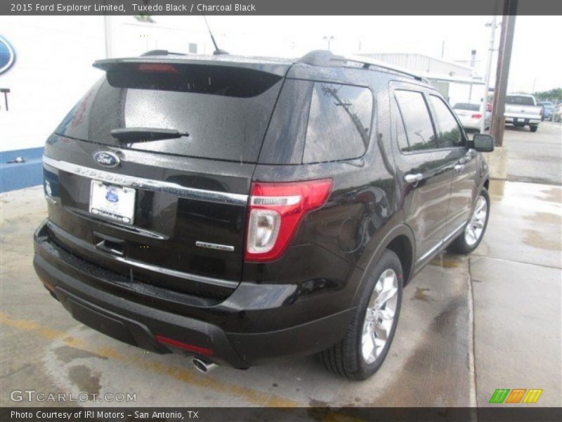Tuxedo Black / Charcoal Black 2015 Ford Explorer Limited