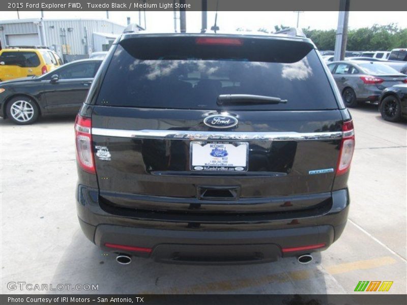 Tuxedo Black / Medium Light Stone 2015 Ford Explorer FWD