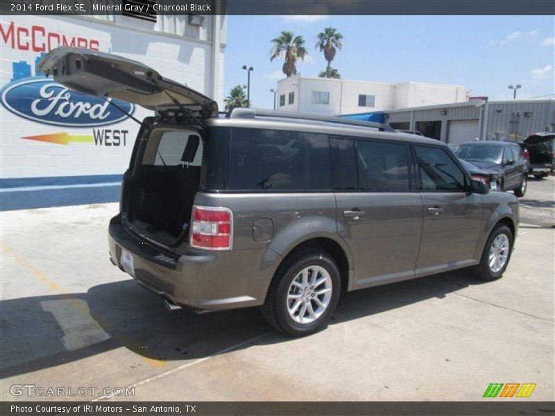 Mineral Gray / Charcoal Black 2014 Ford Flex SE