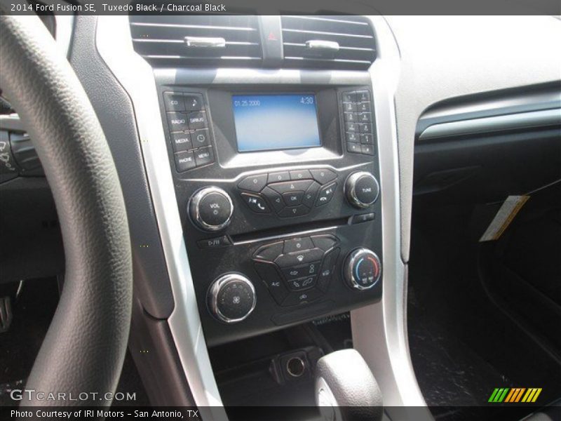 Tuxedo Black / Charcoal Black 2014 Ford Fusion SE