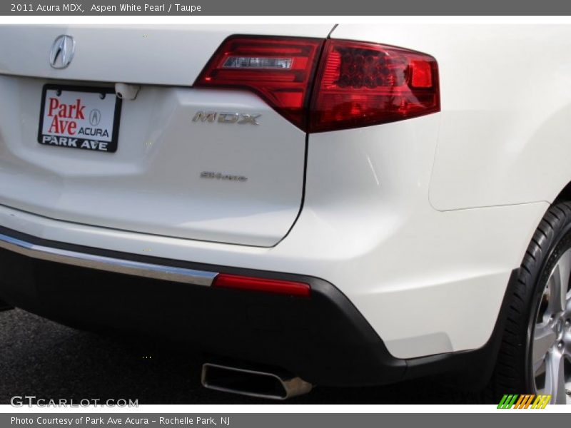 Aspen White Pearl / Taupe 2011 Acura MDX