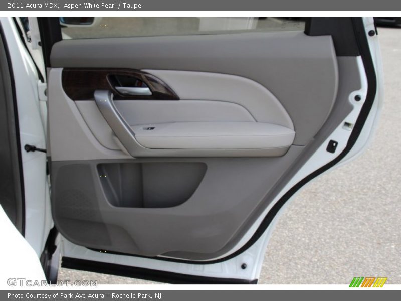 Aspen White Pearl / Taupe 2011 Acura MDX
