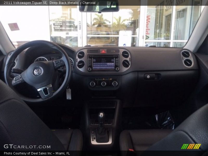 Deep Black Metallic / Charcoal 2011 Volkswagen Tiguan SE