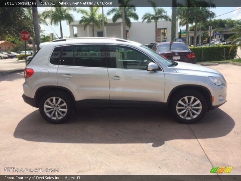 Reflex Silver Metallic / Charcoal 2011 Volkswagen Tiguan SE