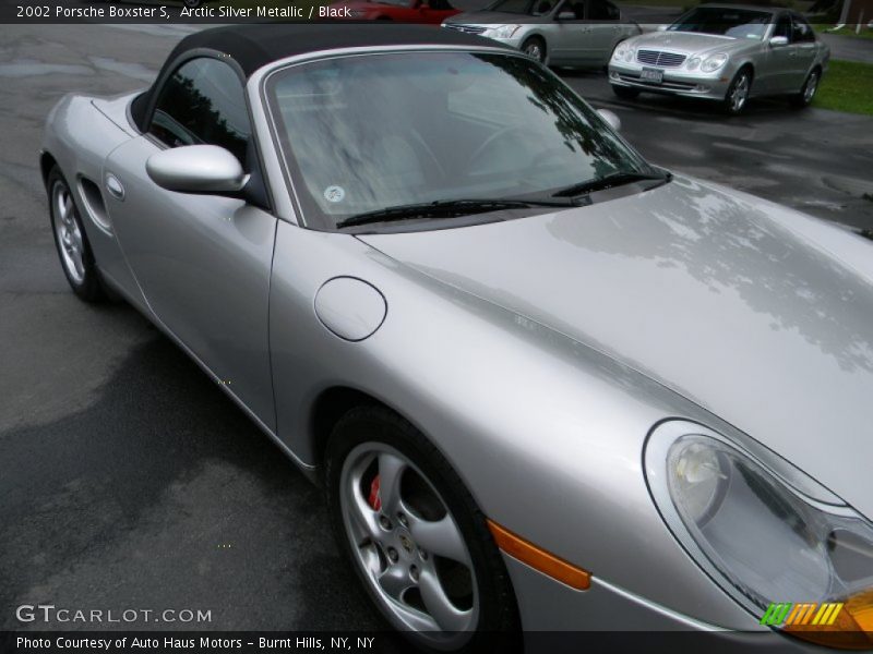 Arctic Silver Metallic / Black 2002 Porsche Boxster S