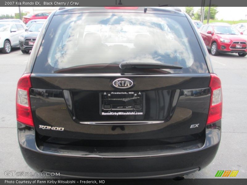 Black Cherry / Gray 2007 Kia Rondo EX